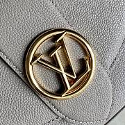 LOUIS VUITTON  PONT 9 SOFT 25 CM M58967 - 4