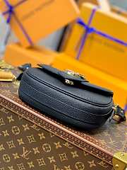 LOUIS VUITTON PONT 9 SOFT 25 CM M58967 02 - 3