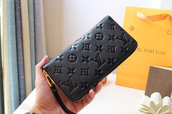 LOUIS VUITTON Monogram Empreinte Zippy M60571