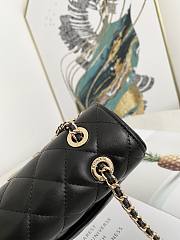 Chanel Flap Bag lambski black 02868 - 3