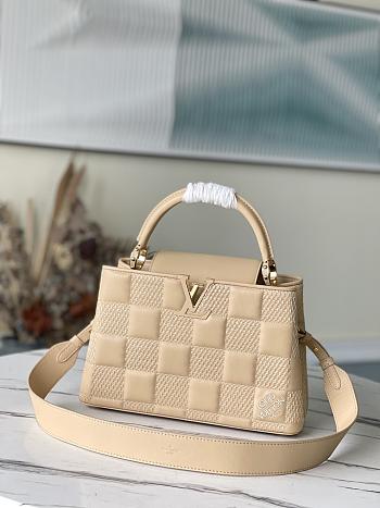 Louis Vuitton Capucines M59225