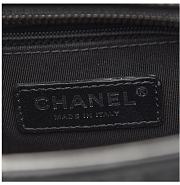 Chanel Chevron Hobo Bag Calfskin Black - 20x15x8cm - 5