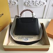 Louis Vuitton Capucines MM  M56408 - 4