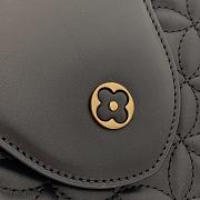 Louis Vuitton Capucines MM M55366 - 3