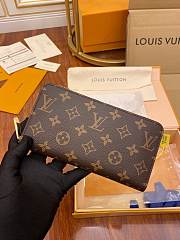 Louis Vuitton Zippy Wallet M41896  - 1