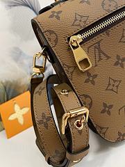 Louis Vuitton POCHETTE METIS  M41465  - 3