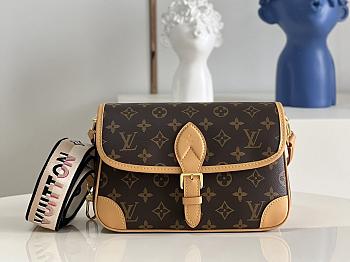 Louis Vuitton Diane Handbag M45985 
