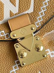 Louis Vuitton Pochette Metis Monogram M46028 02 - 2