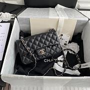 Chanel Flap bag 20cm lambskin - 1