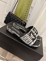 CHANEL Women Slipper 012 - 1