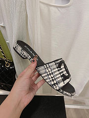 CHANEL Women Slipper 012 - 4