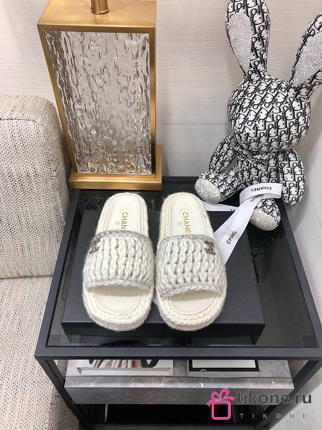 CHANEL SANDALS WHITE - 1