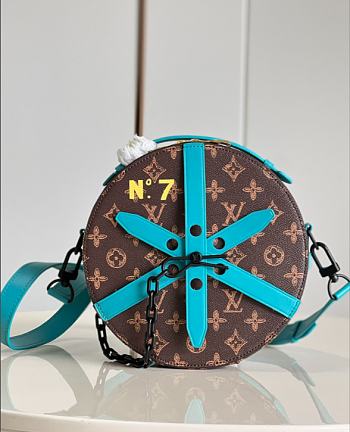 Louis Vuitton Wheel Box M59327