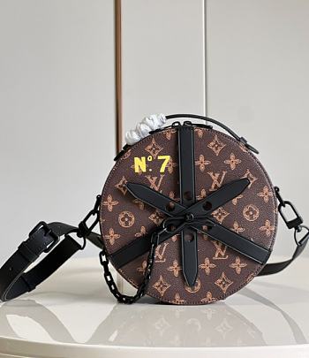 Louis Vuitton Wheel Box M59329 - 23x23x8cm