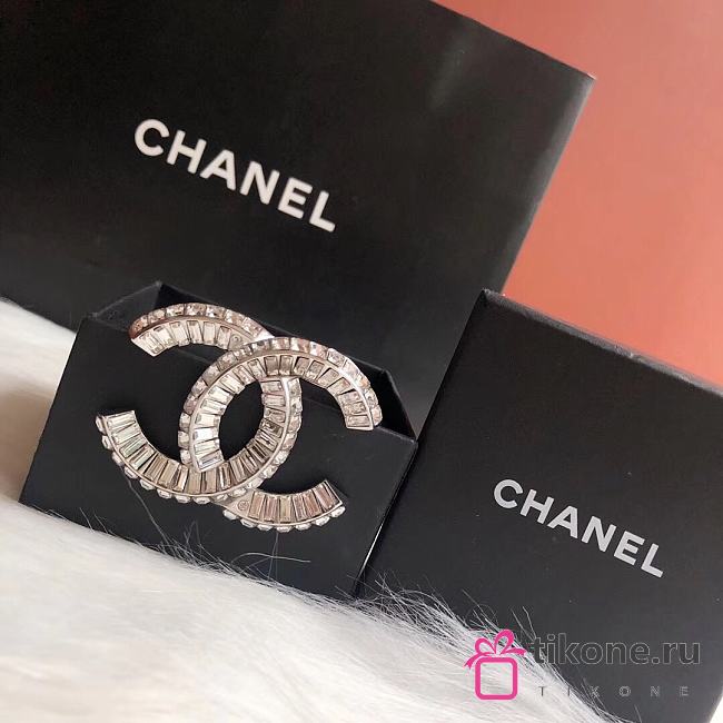 Chanel double c square diamond brooch - 1