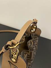 FENDI Shoulder Bag - 4