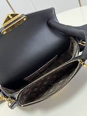 Louis Vuitton Swing Poch handbag M20393 Black - 2