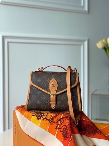 Louis Vuitton IVY Small  CROSSBODY