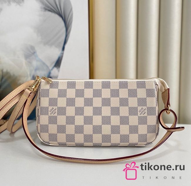 LOUIS VUITTON POCHETTE ACCESSOIRES 03 - 1