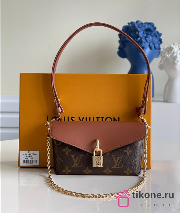 Louis Vuitton PADLOCK ON STRAP BAG M80763 04 - 1