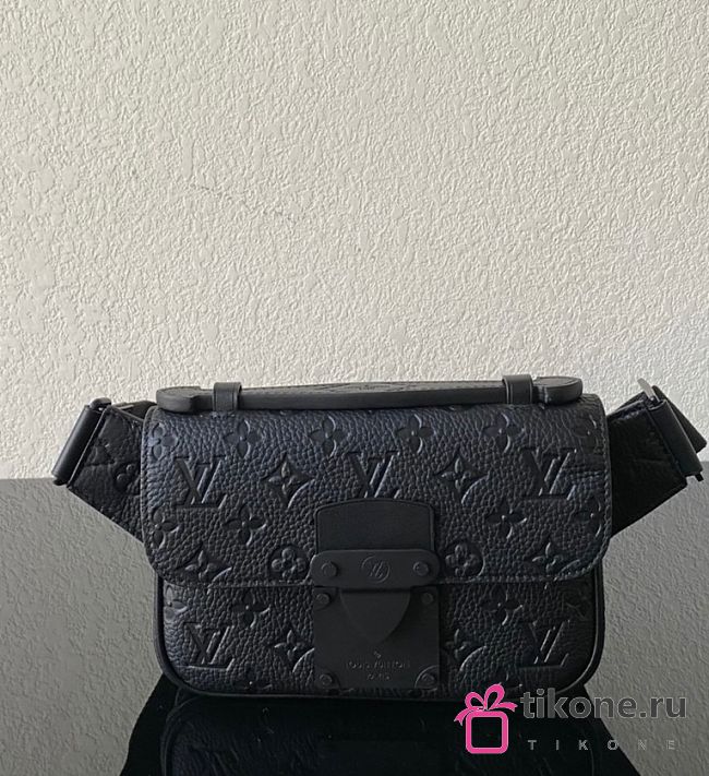 LOUIS VUITTON LOCK MESSENGER 01 - 1