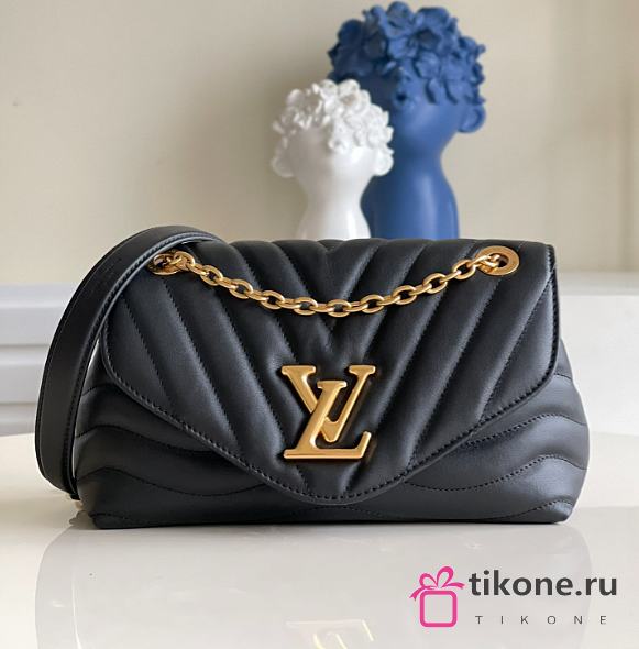 Louis Vuitton Wave V-shaped Quilted Chain Bag Black M58552  - 1