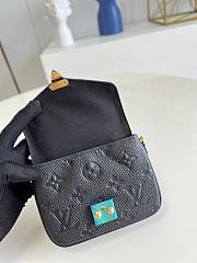 Louis Vuitton Micro Métis BAG M81390 Black - 2