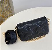 Louis Vuitton Bubblegram Wallet On Strap Bag M81398 - 3