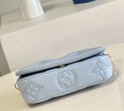 Louis Vuitton Bubblegram Wallet On Strap Bag M81399 - 3