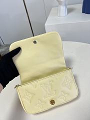 Louis Vuitton Bubblegram Wallet On Strap Bag M81400 - 4