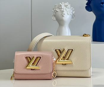 Louis Vuitton Twist Bag M50332 19CM