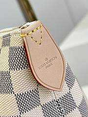 Louis Vuitton Monogram Tote Bag 02 - 42x22.7x17cm - 5