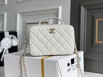 Chanel 14K Vanity Case White Caviar -  19×12×6cm
