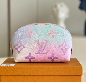 Louis Vuitton Cosmetic Bag M81270
