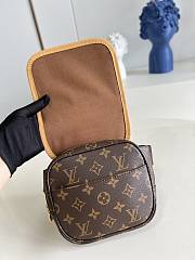 Louis Vuitton Bum Bag M40108 18cm - 2