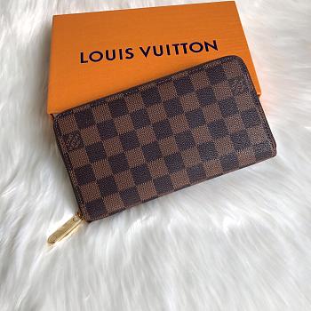 Louis Vuitton Zippy Wallet M60015 19 cm