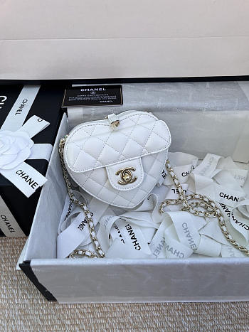 Chanel Mini Heart Chain White Bag - 13x12x5.5cm