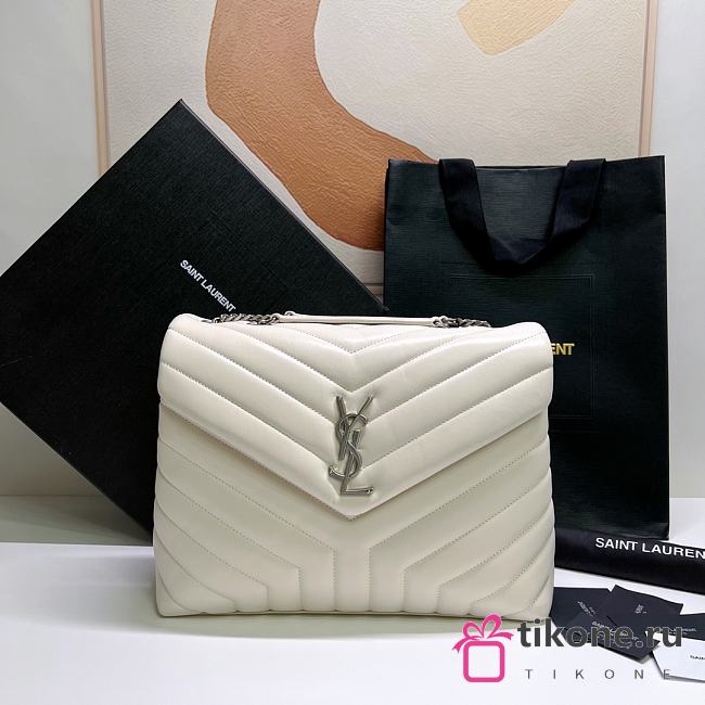 Saint Laurent Large White Loulou Shoulder Bag - 32x22x11cm - 1