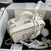 Chanel Chanel Small Vanity Case White - 18x14x8cm - 2