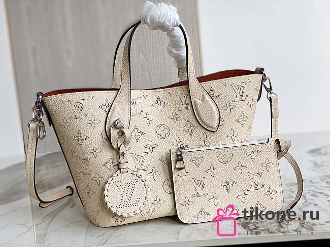 Louis Vuitton Blossom PM Cream Size 20x20x12.5cm - 1