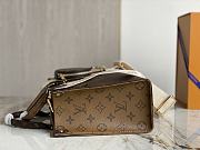 Louis Vuitton OnTheGo PM Monogram Reverse Size 25.0x19.0x11.5 - 4