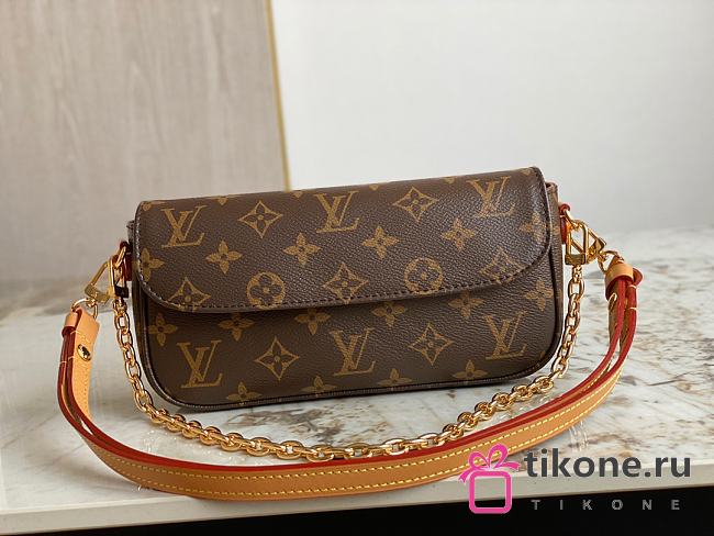 Louis Vuitton Monogram Casual Style Unisex Plain Leather Party Style Size 23.5x12x4.3cm - 1