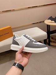 Louis Vuitton Sneakers Black-White - 2