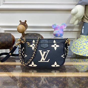 Louis Vuitton Multi Pochette Accessoires Black