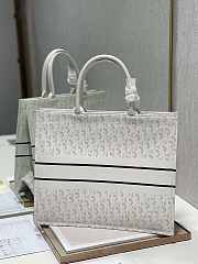 Dior Christian Lady Book Tote Large White Size 41.5cm - 2