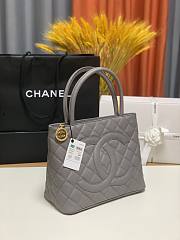 Chanel Medallion Caviar Tote Grey Size 30x14X24cm  - 1