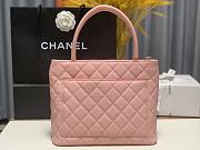 Chanel Medallion Caviar Tote Pink Size 30x14X24cm - 4