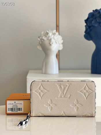 Louis Vuitton Monogram Zippy Wallet Cream