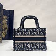  Dior Mini Book Tote Black Multicolor Mizza Embroidery 23x6x15cm - 4