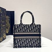 Dior Medium Book Tote Black Oblique Embroidery 26x8x22cm - 2